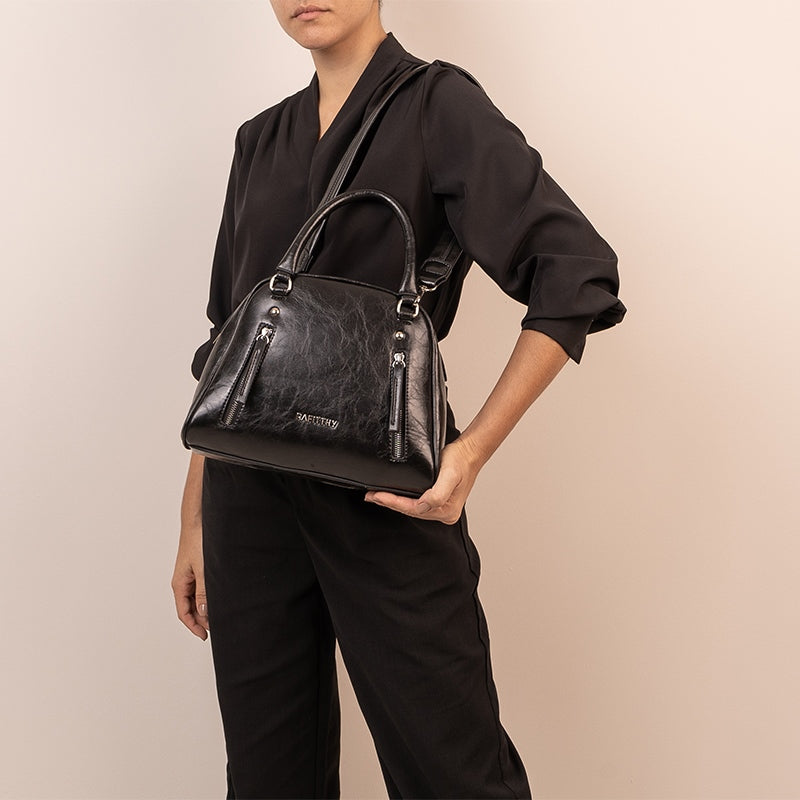 Bolsa Oval Rafitthy Alça de Mão e Ombro Alongada