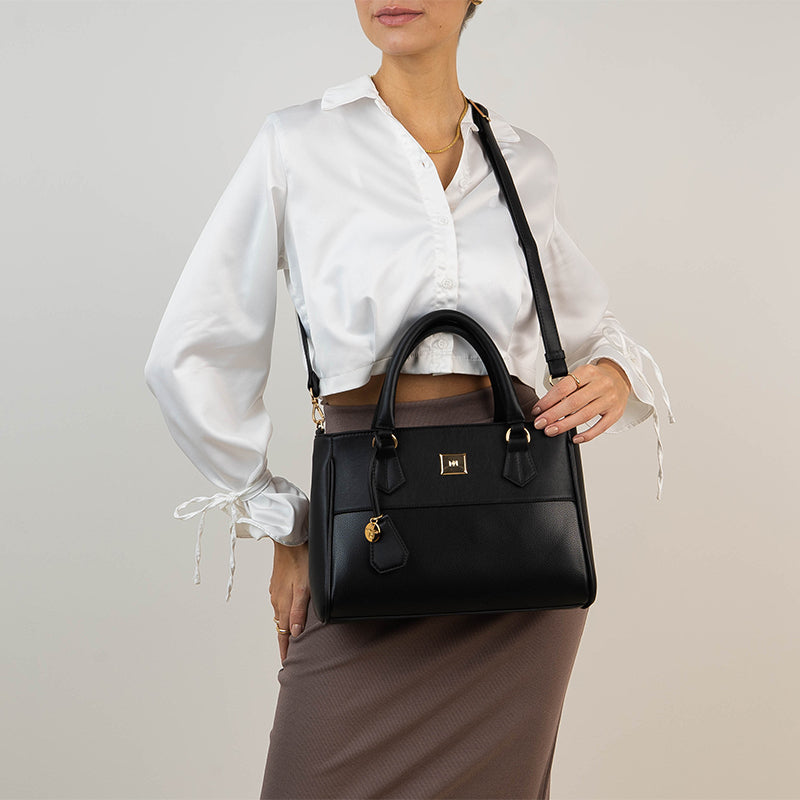 Bolsa Estruturada com Estampa Monograma e Alça Transversal – Rafitthy